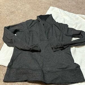 Lululemon size 12 sweater